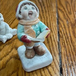 Dreamsicles figurine “Silent Night”.  Damaged.  Home decor.  As Is!!